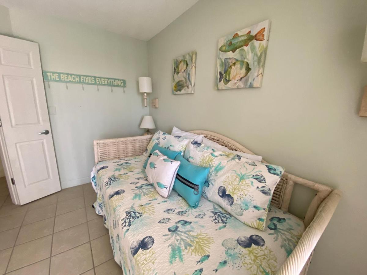 Vistas On The Gulf By Liberte' Aparthotel St. Pete Beach Exterior photo
